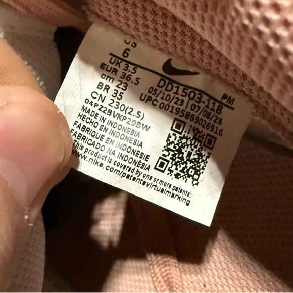 Women’s Nike Dunk Low Rose Wisper Sneakers - Picture 10 of 10